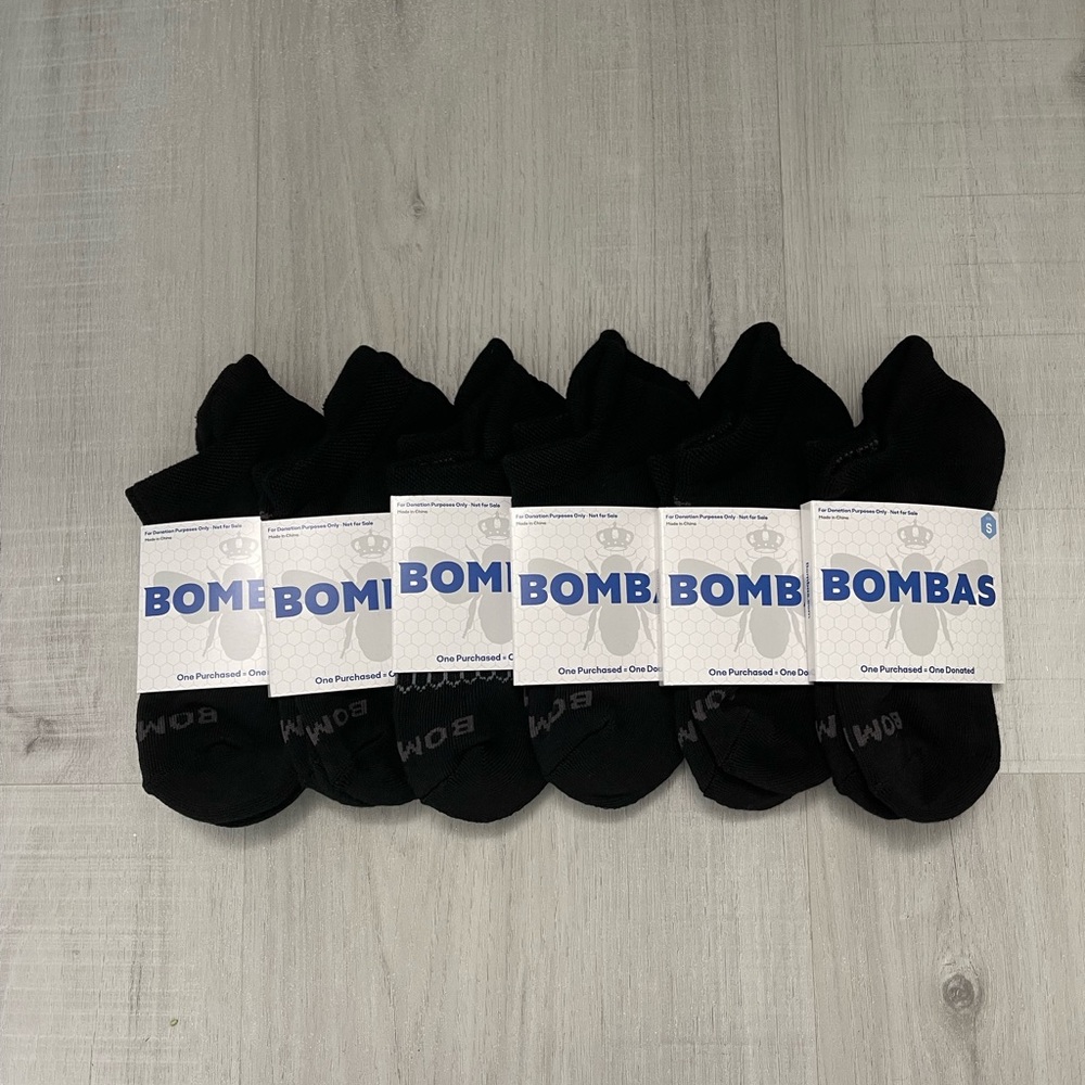 6 pack of small black bombas socks